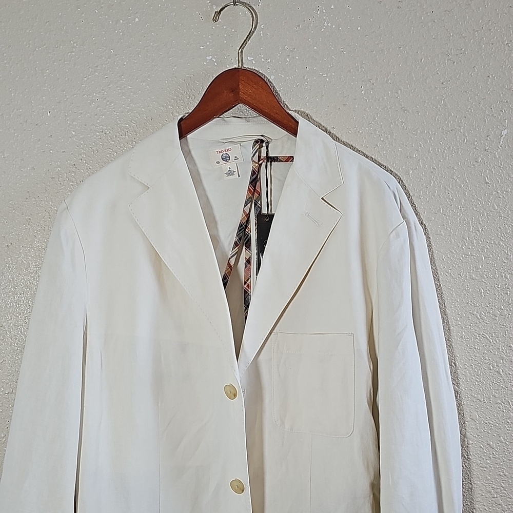 Trevero Linen and Silk Blazer. - Picture 2 of 7